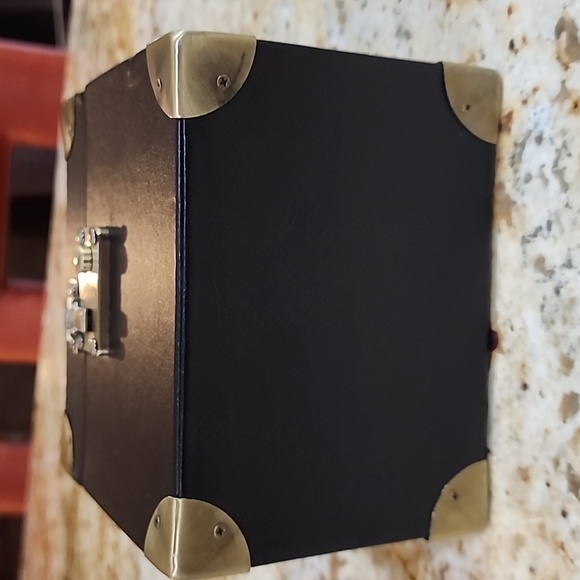 Antonio Melani Courtney Grow Gemma box purse leather black - Picture 4 of 8